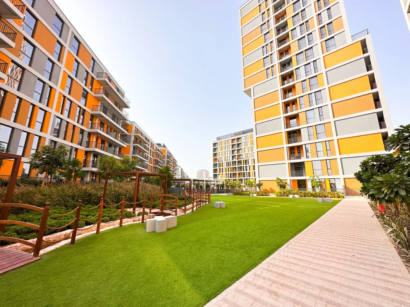 The park, Midtown Noor